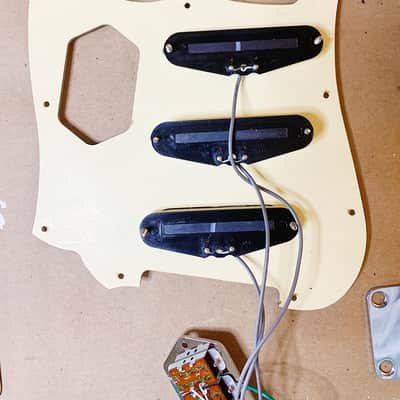 WOW! RARE PRE-PRODUCTION(?) Squier Paranormal Cyclone - Unique Color (READ DESCRIPTION) image 18