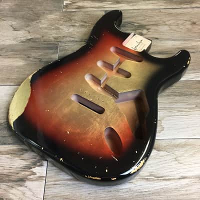 Made to Order - FRANCHIN Mercury guitar body Relic Aged Nitro Lacquer OVER METALLIC LEAF (Sunburst/ Black/ White/ Blue/ Green/ Yellow/ Red/ Pink/ Burgundy/ Purple/ Gold/ Silver/ Copper, etc.) Basswood Poplar Stratocaster-Strat-S-Style Made in Italy image 5