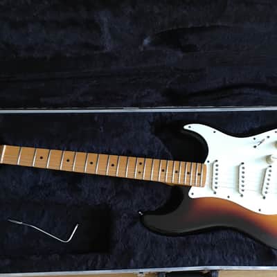 Fender  "Dan Smith" Stratocaster are 1983 3-Color Sunburst w/ Maple Fretboard image 6