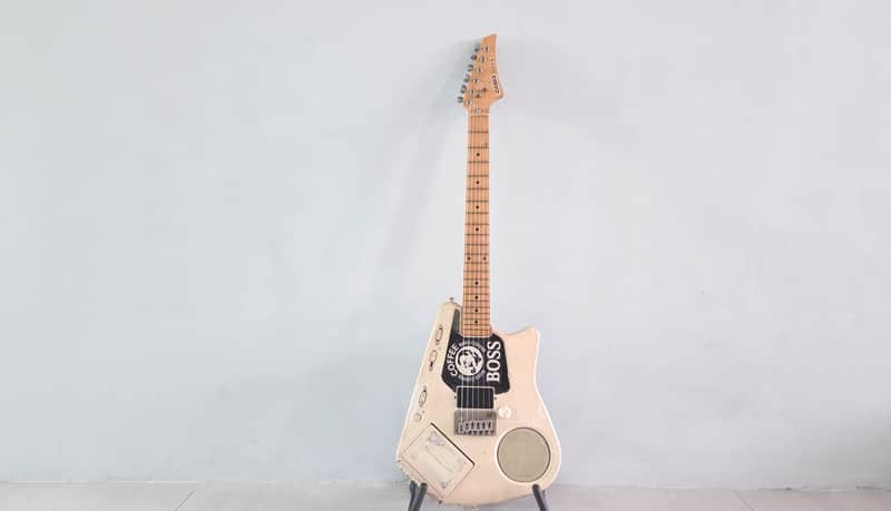 Casio EG-5 Electric Guitar with Onboard Cassette Deck / Amplifier