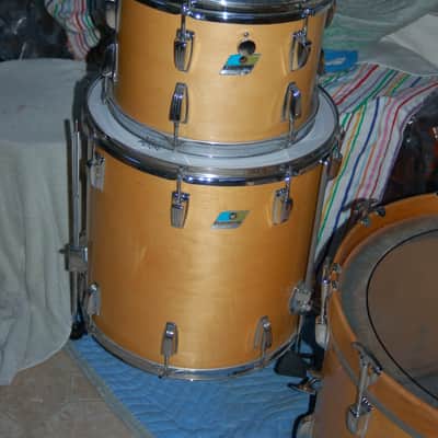 Ludwig 1970's Natural Maple Drum Set image 2