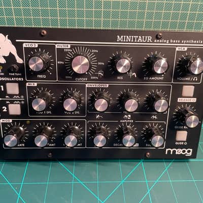Moog Minitaur Rev2 TBP002 2012 - Present - Black image 2