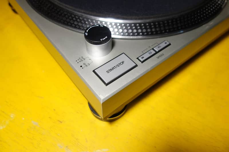 GEMINI PT 2400 High-Torque Direct Drive Professional Turntable