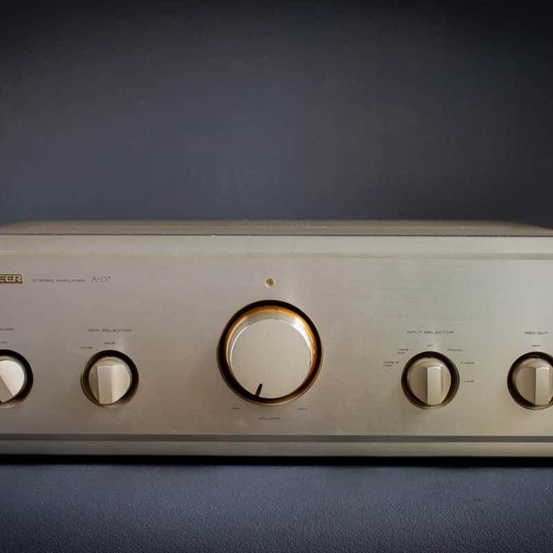 1990 Pioneer A 07 Silver