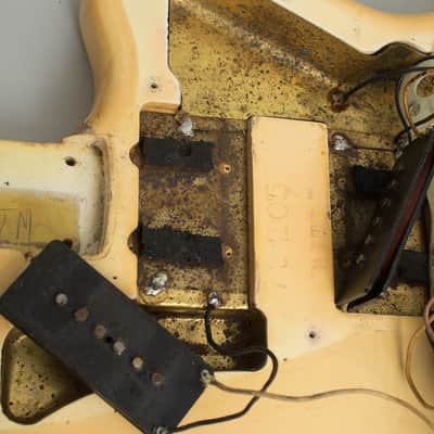 Fender Jazzmaster Solid Body Electric Guitar (1960), ser. #58205, original white Tolex hard shell case. image 17