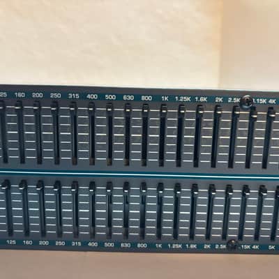 Ashly MQX-2310 31 Band Stereo Rackmount Equalizer image 3