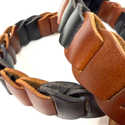 Walker And Williams M-71-CHT/BLK Throwback Series Chestnut Tan And Black Grain Leather "Latch" Mandolin Strap image 3
