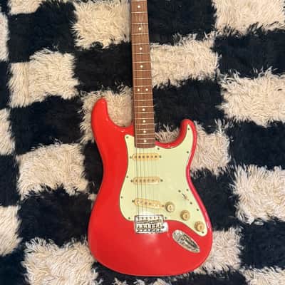Squier Simon Neil Signature Classic Vibe Stratocaster 2012 - Fiesta Red Fender image 1