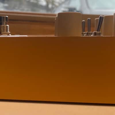 Universal Audio Enigmatic '82 Overdrive Special Amp 2024 - Present - Gold image 3