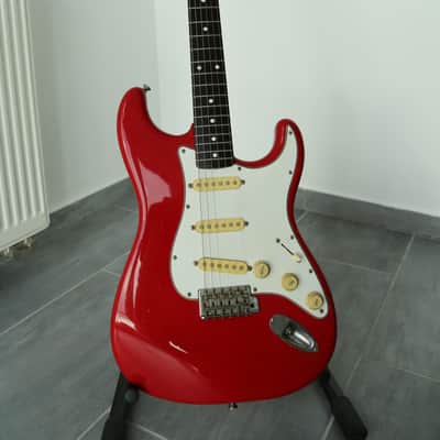 1984 Squier by Fender JV strat stratocaster MIJ Japan torino red image 2