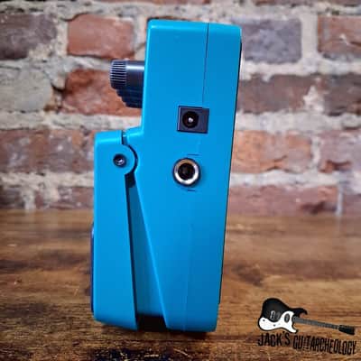 Behringer CS400 Compressor Sustainer Pedal *USED* (2000s - Aqua) image 4