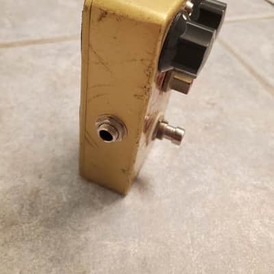 Analogman Sun Face BC108 Silicon Fuzz with Sun Dial Knob 2021 - Gold image 4