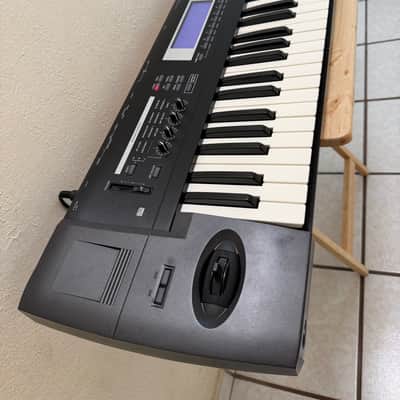 Korg TR61 61-Key Music Workstation Keyboard 2000s - Black image 4