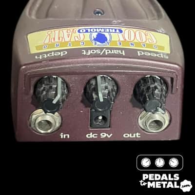 Danelectro Cool Cat Tremolo 2010s - Purple image 3