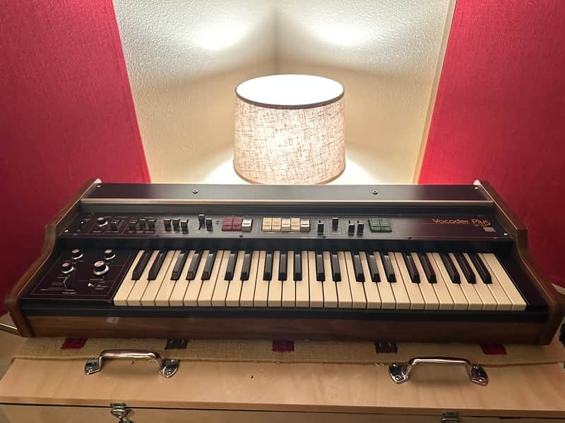 Roland VP-330 MKI Vocoder Plus 49-Key Synthesizer 1979 - Black