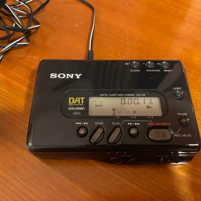 Sony TCD-D8 DAT Walkman Mid-90’s image 7