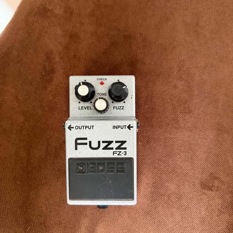 Boss FZ-3 Fuzz (Silver Label) 1997 - 1999 - Metal image 1