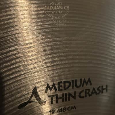Zildjian 19" medium thin crash image 3