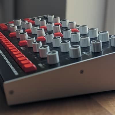 Melbourne Instruments Nina Desktop 12-Voice Synthesizer 2023 - Present - Black image 5