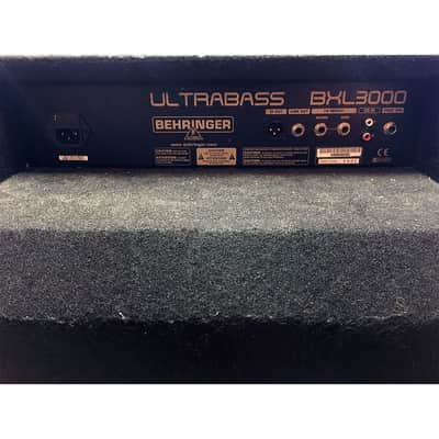 Used Behringer BXL3000 ULTRABASS 300w 115 Bass Combo Amplifier image 3