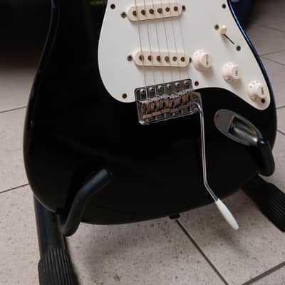 Fender Stratocaster JV 115 1982 - Black image 2