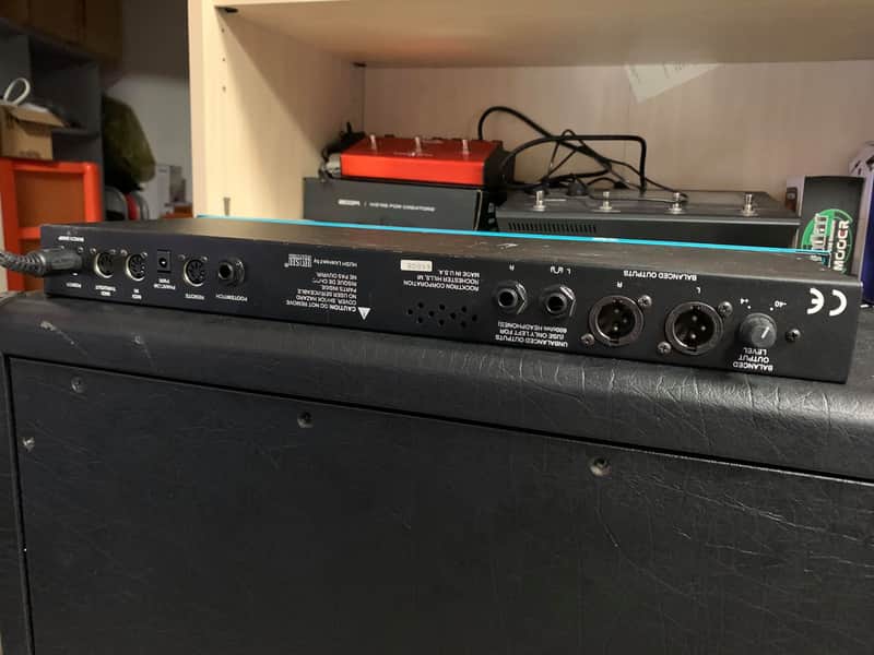 ROCKTRON CHAMELEON ON LINE ロックトロン カメレオン Rocktron Chameleon Online Preamp Multi-FX | Reverb