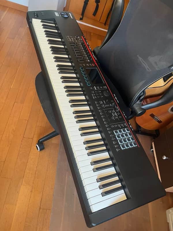 Piano Roland Fantom08 + licencia Ableton + Soporte image 1