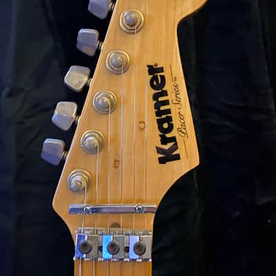 Vintage Kramer Pacer Deluxe 1981 Cream image 3