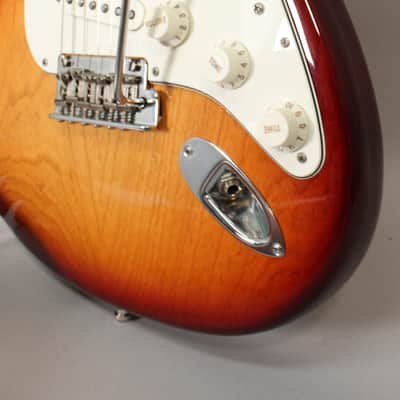 2010 Fender Standard Stratocaster Sienna Burst w/OHSC image 20