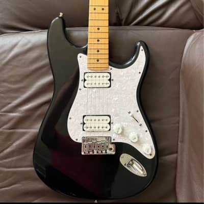Fender Big Apple Stratocaster with Maple Fretboard 1997 - 2000 - Black image 8