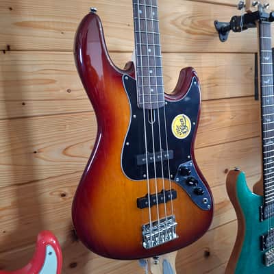 Sire Marcus Miller V1 4-String Bass – Tobacco Sunburst image 4
