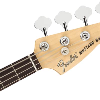 Fender Americ. Performer Mustang Bass image 3