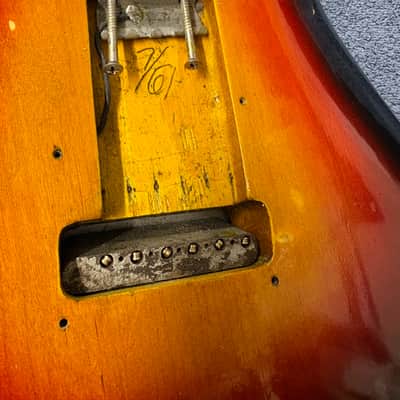 Fender stratocaster 1961 - 3 tone sunburst image 9