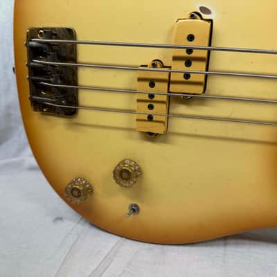 Hondo II Professional Longhorn 4-string Bass with Case Vintage image 5