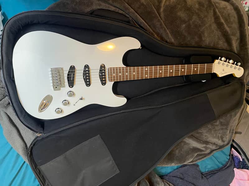 Fender MIJ Aerodyne Special Stratocaster 2022 - Present - Bright White image 1