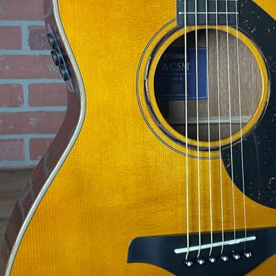 Yamaha AC5M ARE Concert Cutaway Acoustic-electric Guitar - Vintage Natural image 3