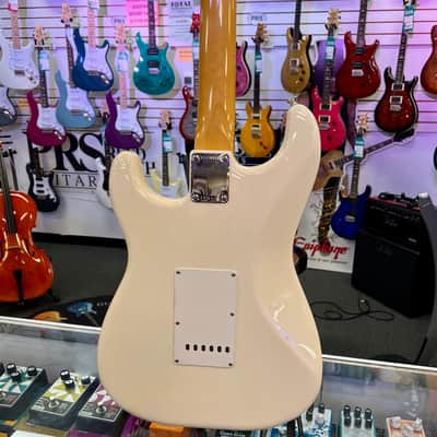 Fender American Vintage II 1961 Stratocaster®, Rosewood Fingerboard, Olympic White image 10