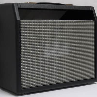 Guitar Cabinets Direct Blackface Vibro Champ® Style Guitar Amplifier Combo Speaker Cabinet image 1
