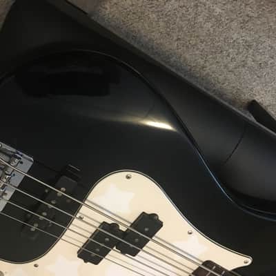 Peavey Forum - Black image 15