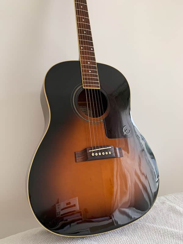 Epiphone Limited Edition AJ-200S VS Dreadnought Acoustic Guitar