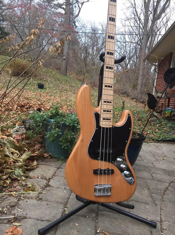 Squier Classic Vibe 70's Jazz Bass Natural image 1