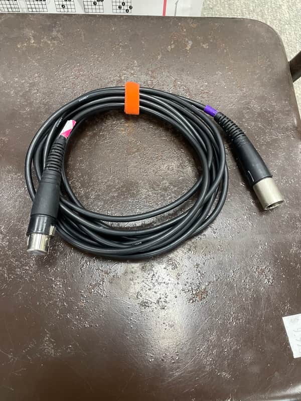 Shure XLR 10 FT CABLE MALE TO FEMALE - Used image 1