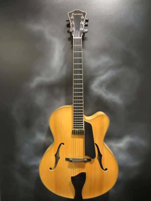 Eastman AR910CE Natural image 1