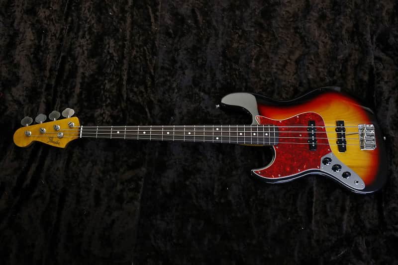 Left Handed Fender Japan '62 reissue JAZZ BASS JB62-LH ALDER body