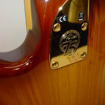Fender 75th Anniversary Commemorative Jazz Bass, Rosewood Fingerboard, 2-Color Bourbon Burst w/ Case image 6