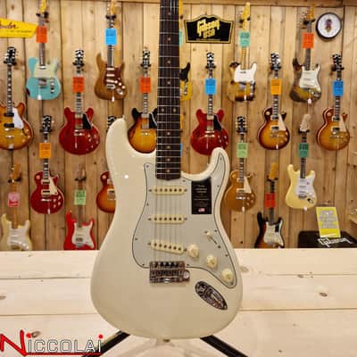 FENDER American Vintage II 1961 Stratocaster, Rosewood Fingerboard, Olympic White image 1