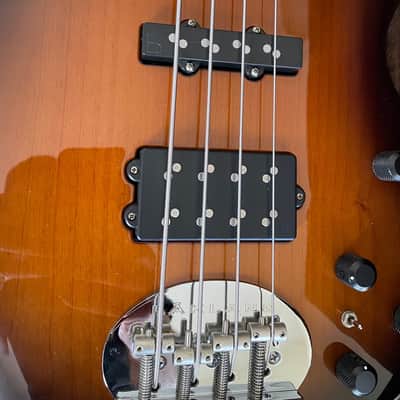 Lakland 44-14 Three Tone Sunburst, John East Preamp, Nordstrand, Bartolini Pickups image 2