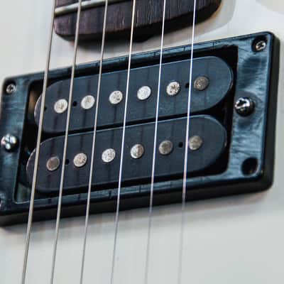 Kramer Striker 200ST White image 11