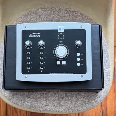 Audient iD22 Desktop USB Audio Interface | Reverb