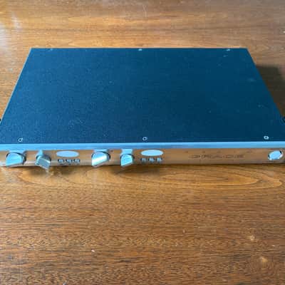 ヴィンテージ Grace design model 201 マイクプリアンプ Grace Design Model 201 2-Channel Microphone Preamp | Reverb